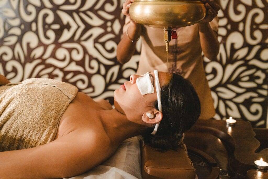 Fazlani-Authentic-Ayurveda-Panchakarma-Naturopathy-440-1024x683